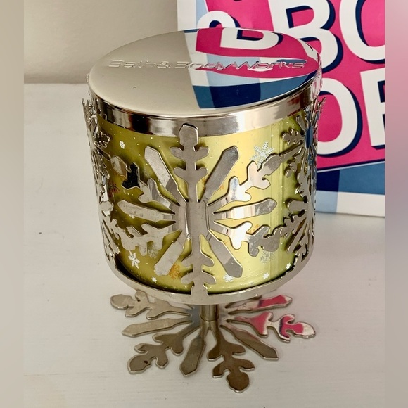 Bath and body works 3 wick candle holder. (Candle not included) - Picture 5 of 6